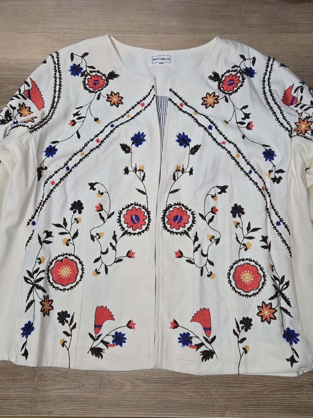 For The Republic White Embroidered Floral Open-Front Jacket